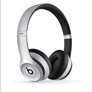 USED BEATS BY DRE WIRELESS SOLO 2